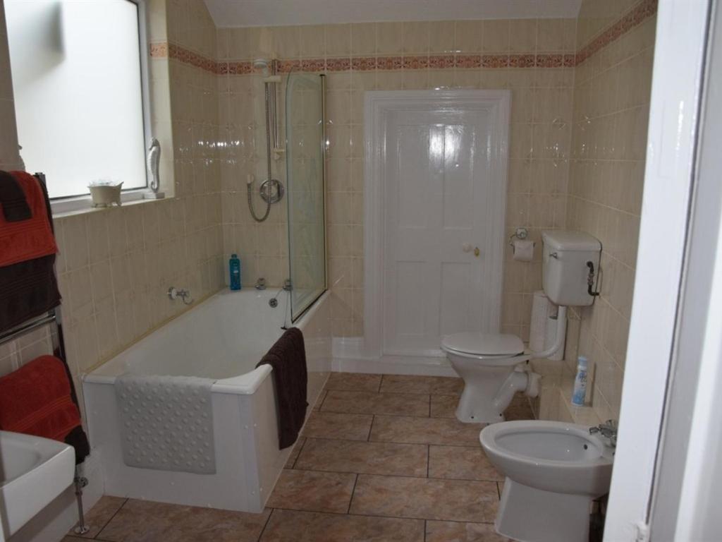 The Sandrock Lynton Room photo